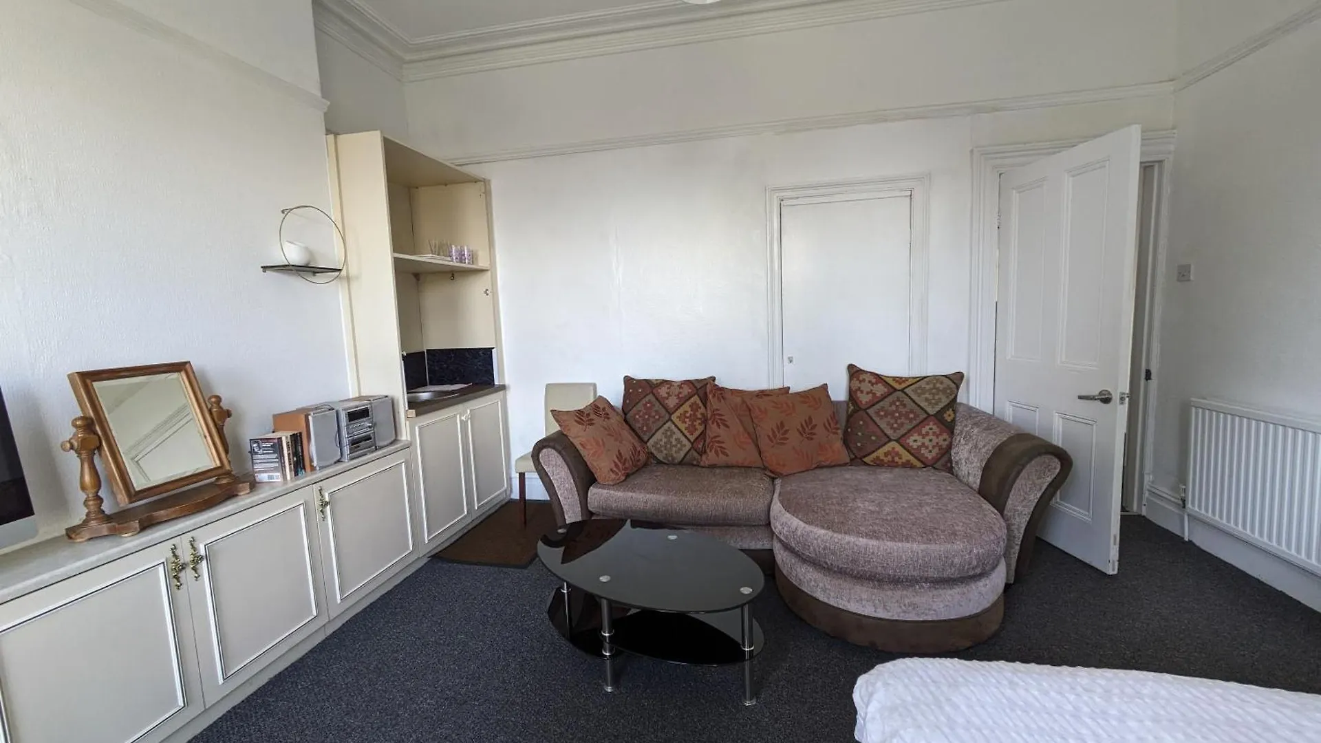 Guest house Singleton Short Stays R7R5 Swansea United Kingdom