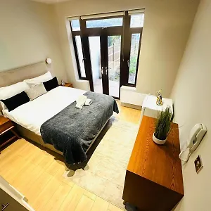Ensuite Ii Great Location Close To Eye , London United Kingdom
